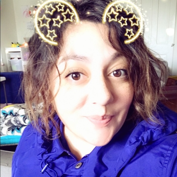 Meet your Posher, Kenda - Picture 2 of 4